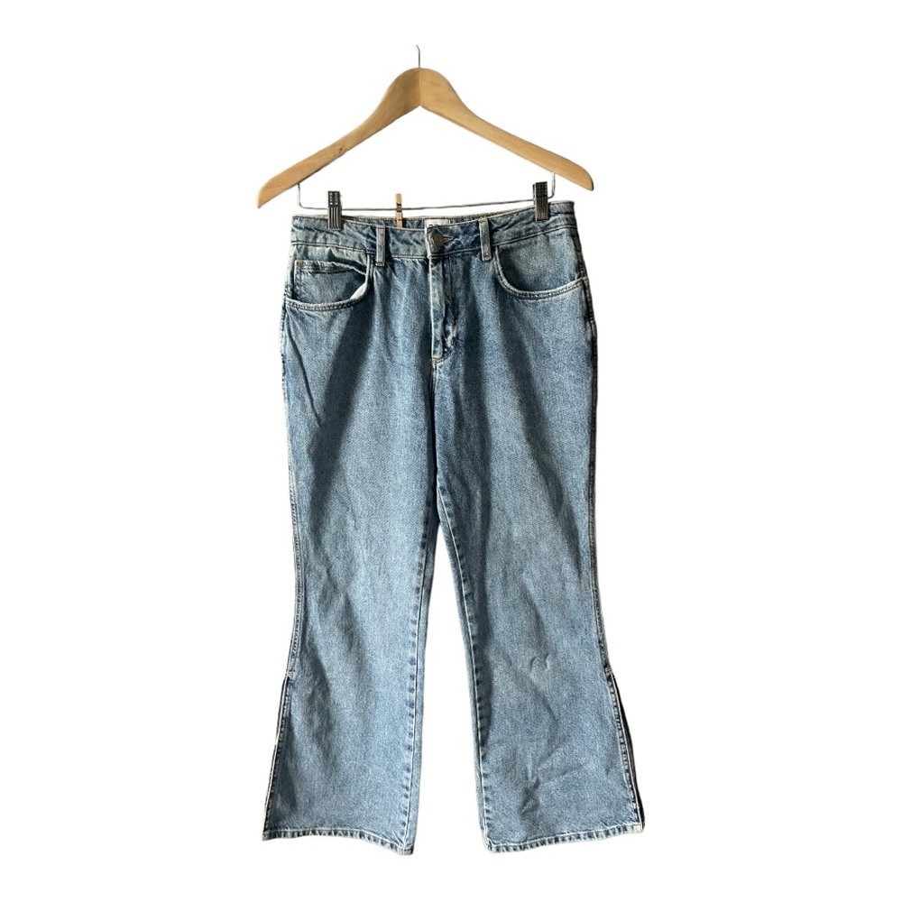 BDG URBAN OUTFITTERS Flare Medium Wash Jeans Size 28